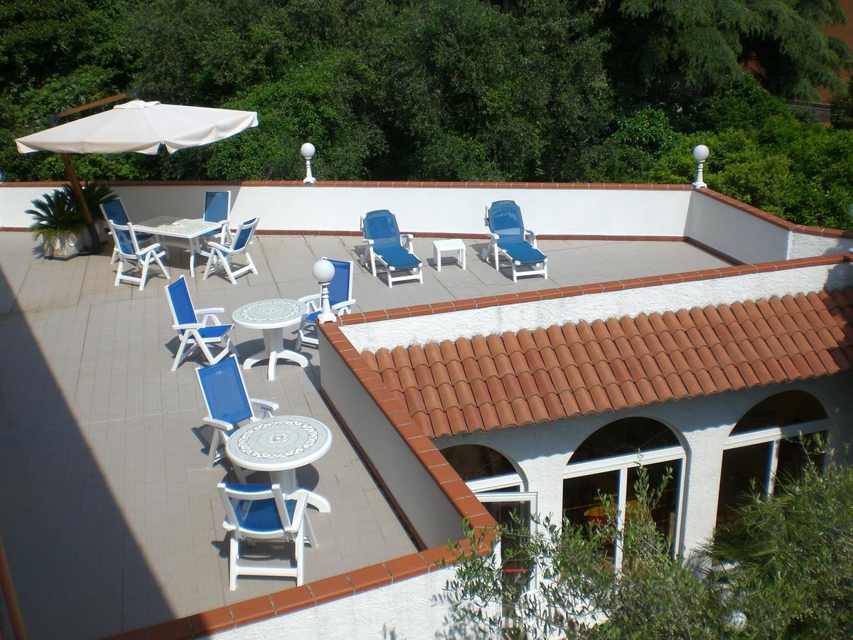 Orchidea Residence Hotel Finale Ligure Esterno foto